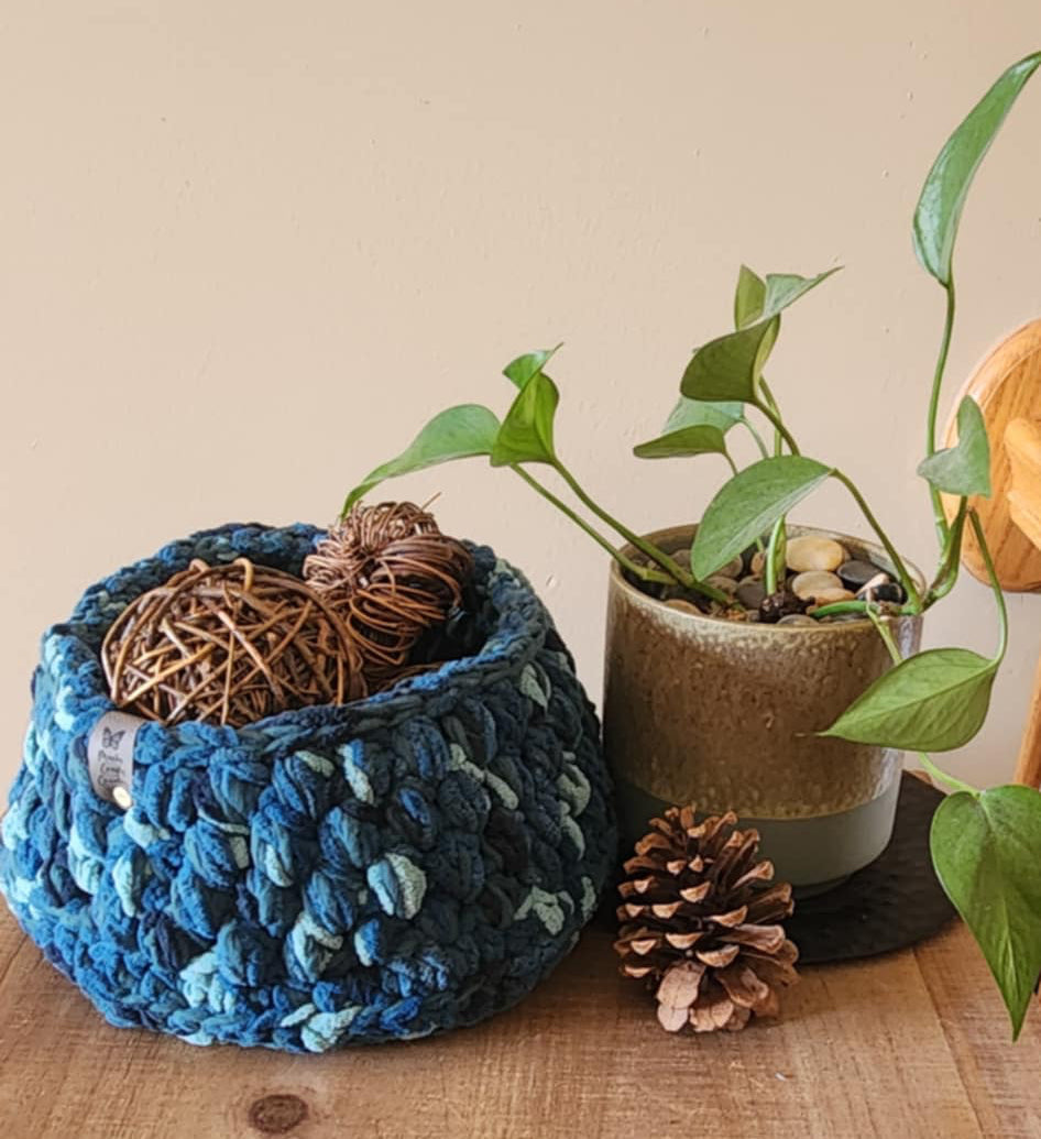 Anna Maria: Crocheted Storage Basket
