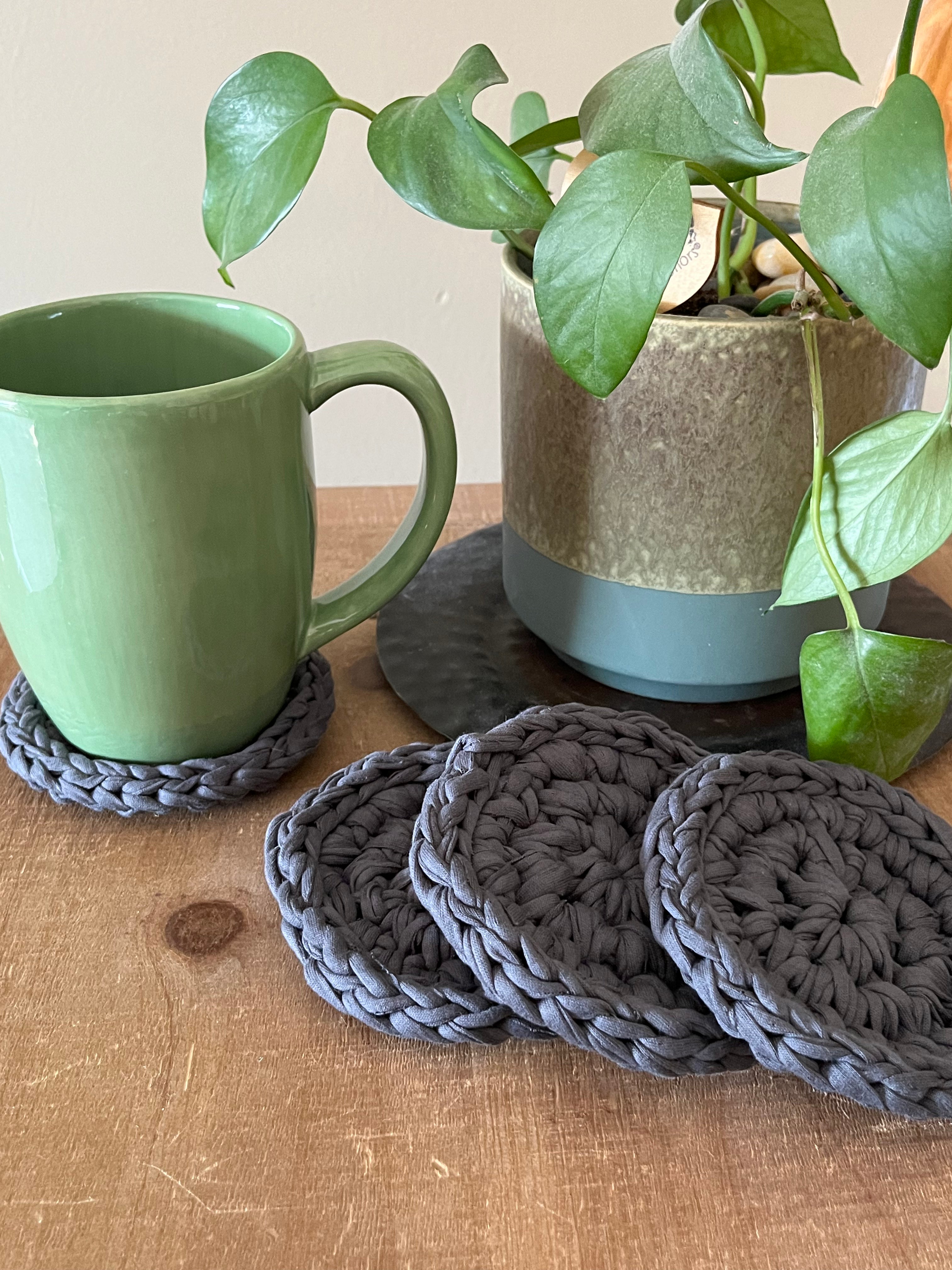 Dior Gray Crocheted Coaster Set