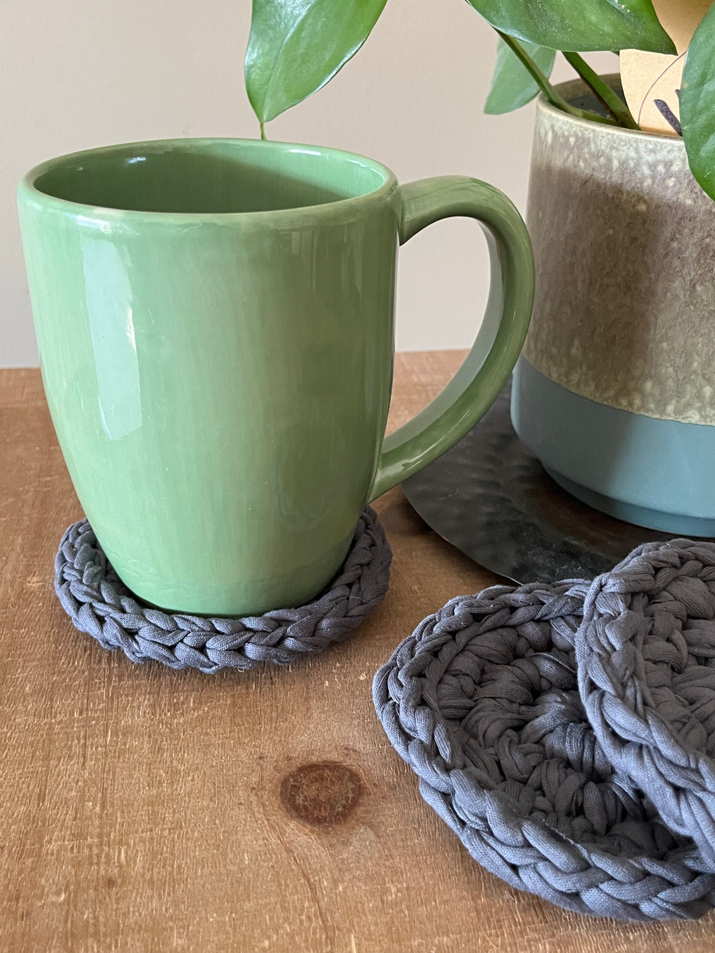 Dior Gray Crocheted Coaster Set
