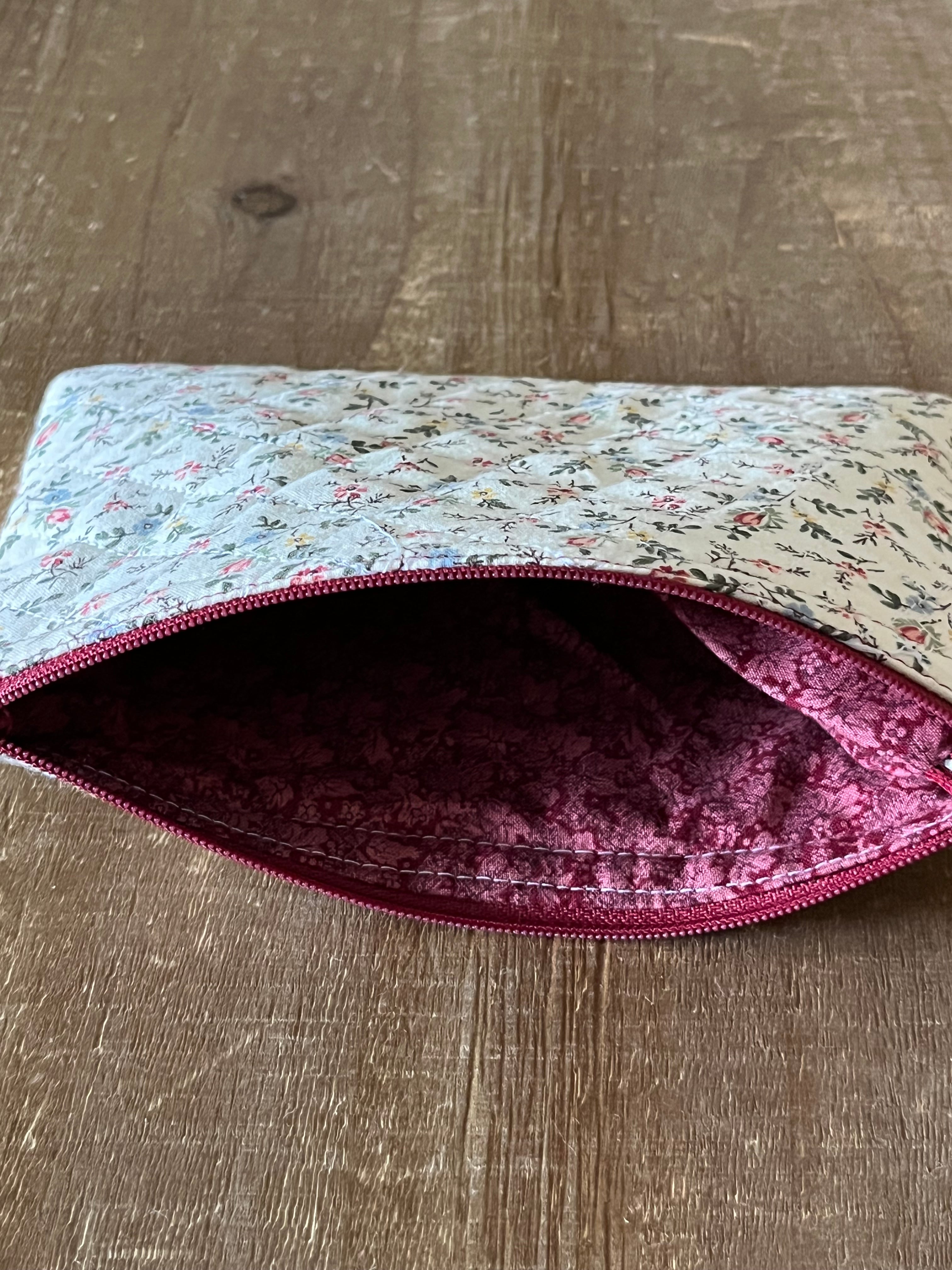 Eleanor: Cosmetic Bag