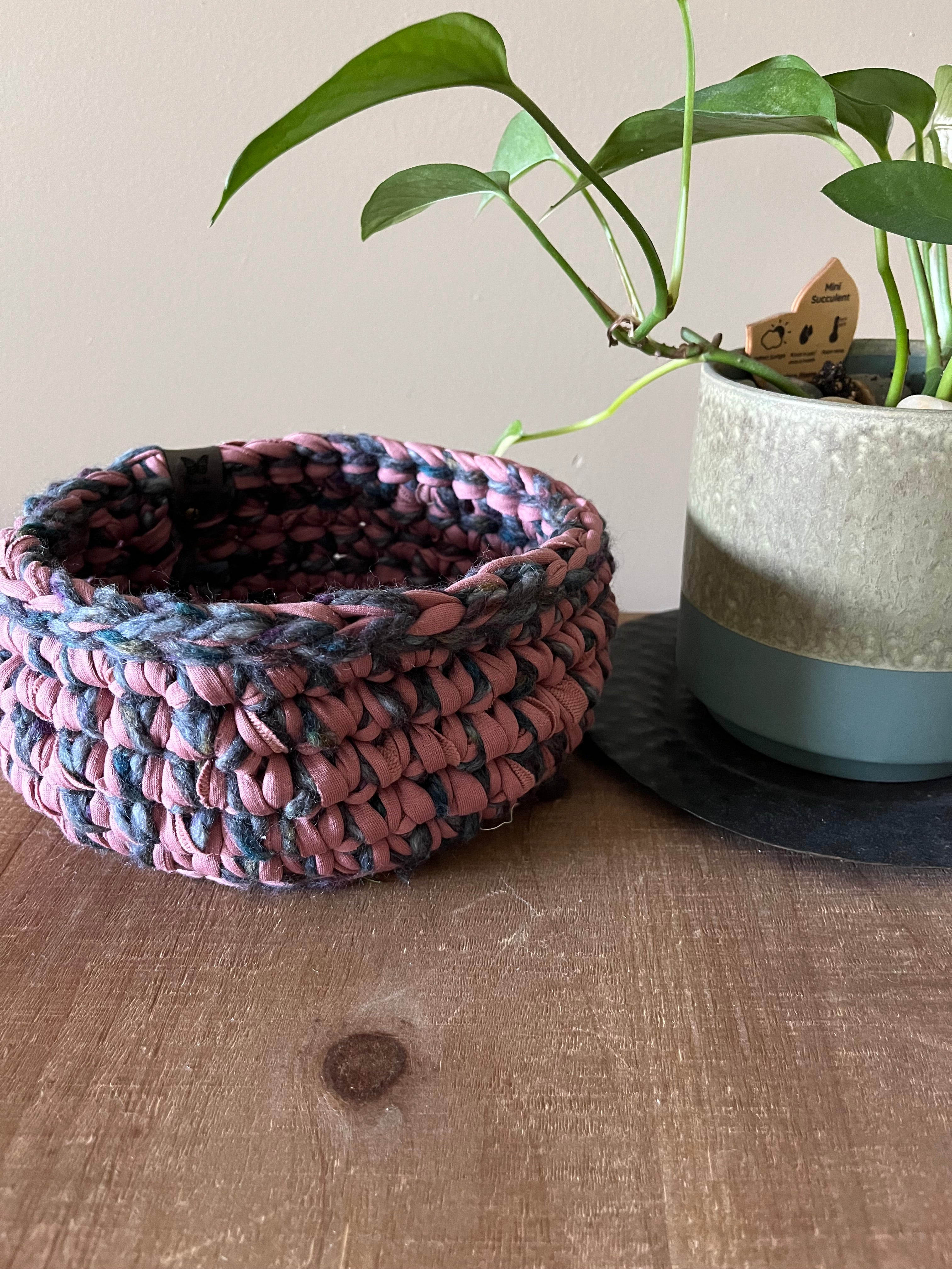 València: Crocheted Storage Basket