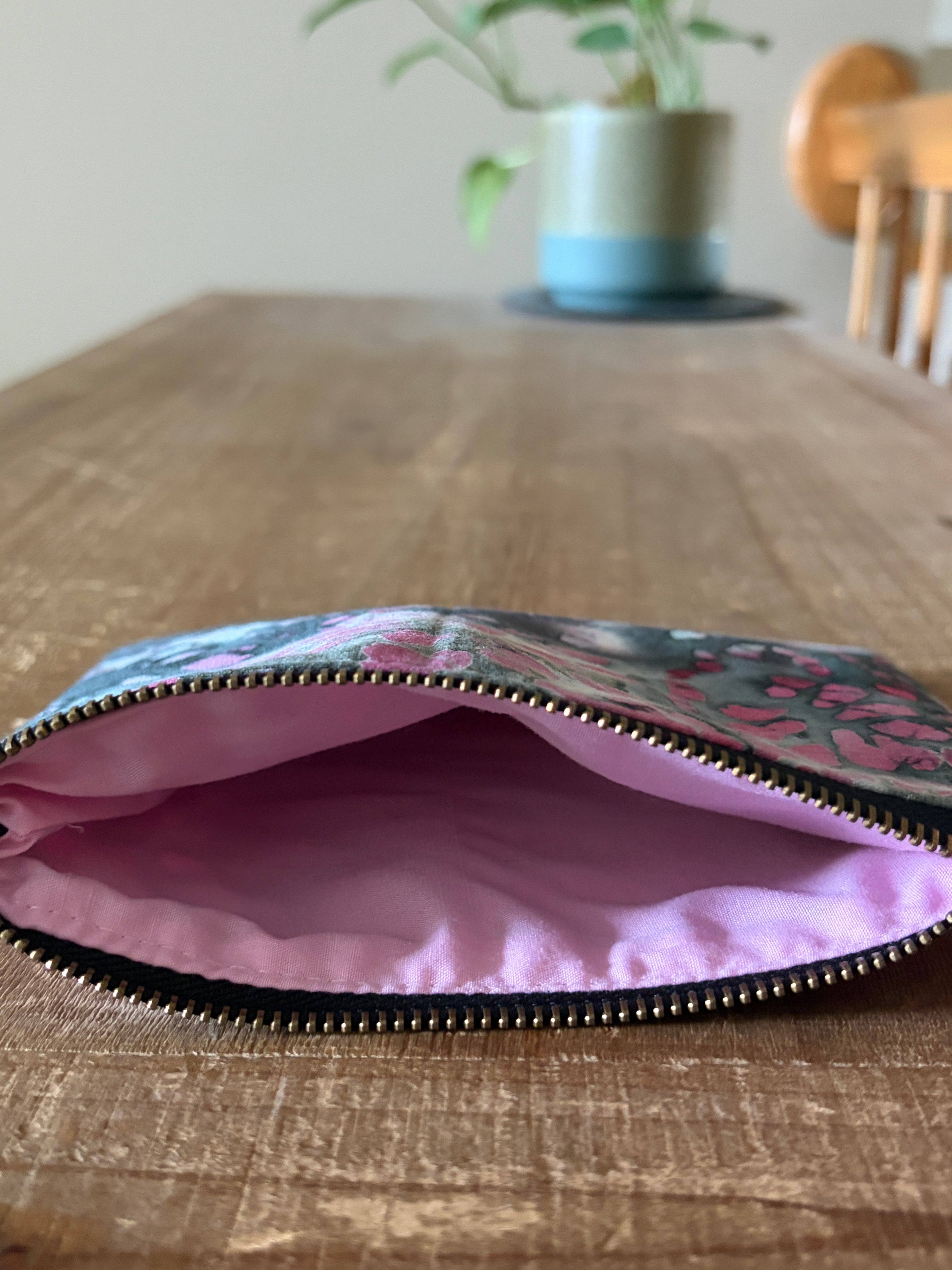 Addy: Cosmetic Bag