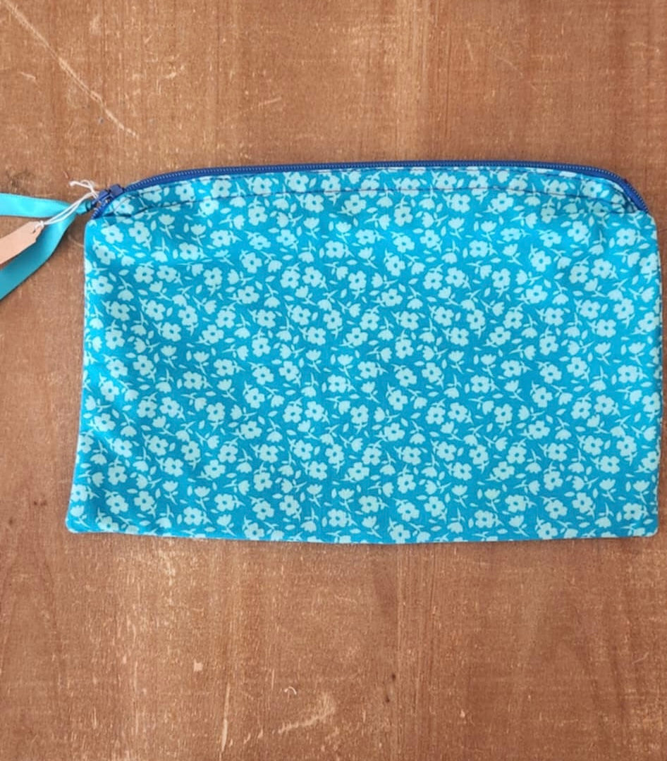 Madelyn: Cosmetic Bag
