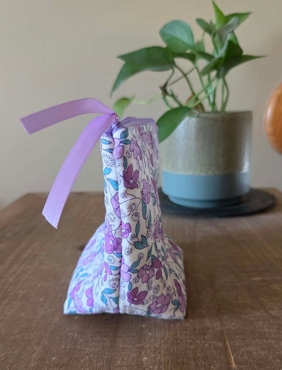 Daniella: Cosmetic Bag