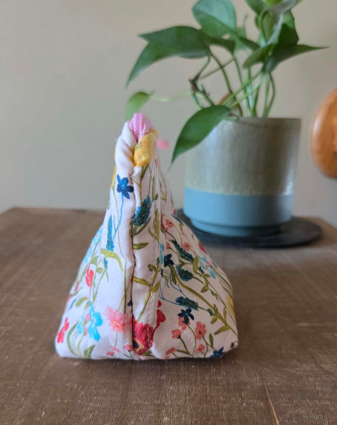 Megan: Cosmetic Bag
