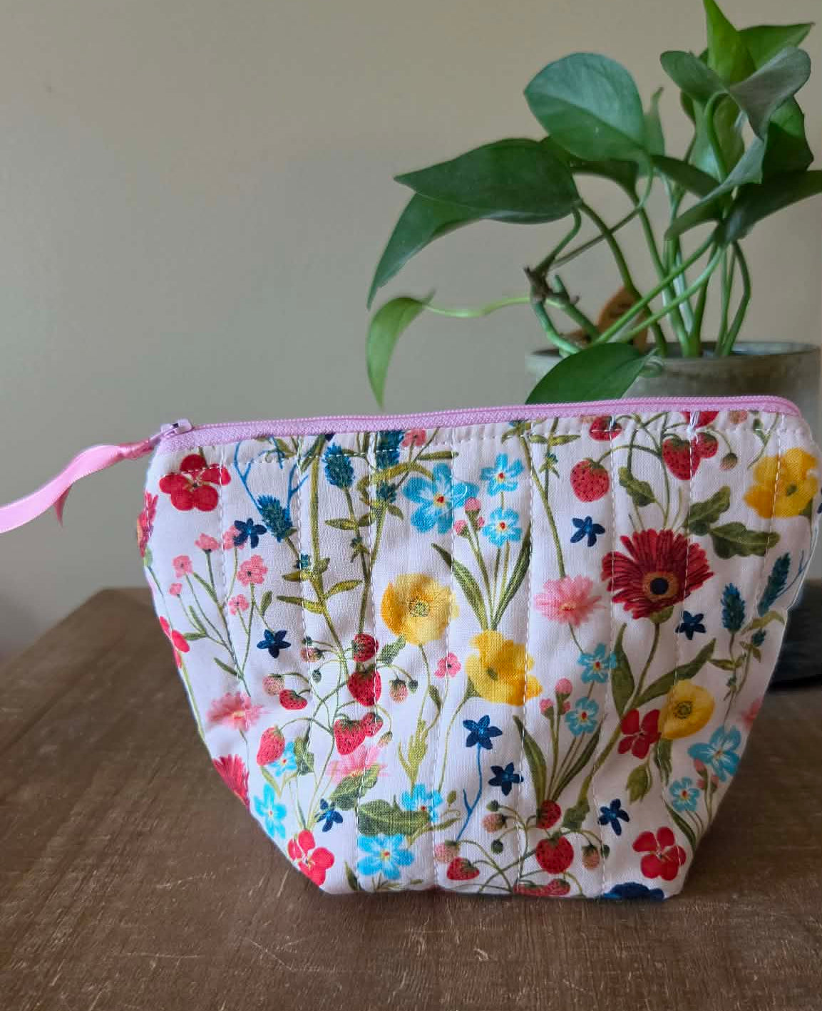 Megan: Cosmetic Bag