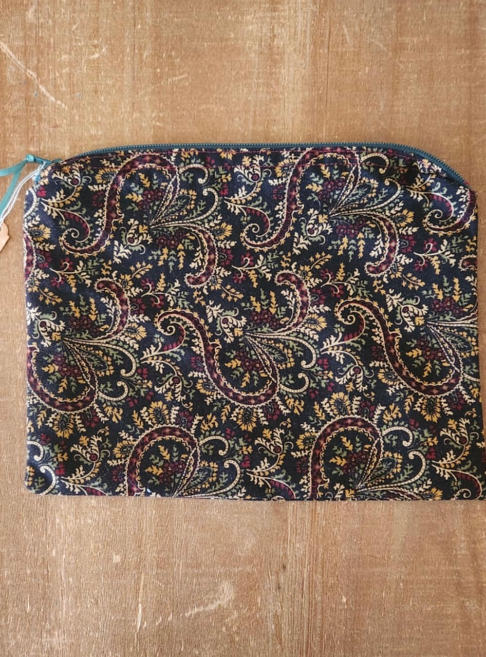 Jeanne: Cosmetic Bag