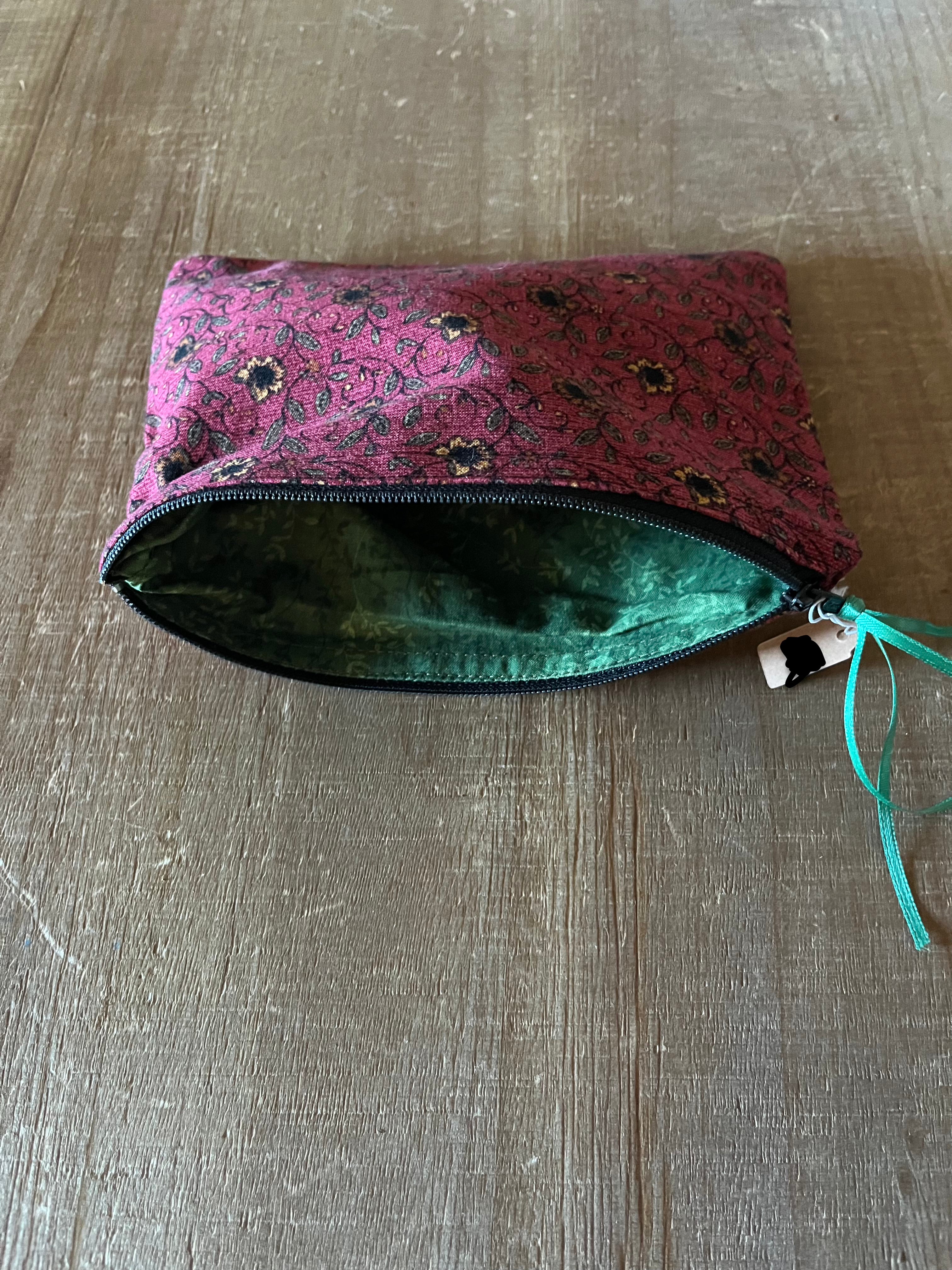 Luisa: Cosmetic Bag